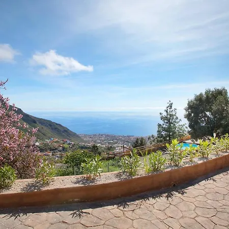 Alpstuga Laurelin Candelaria